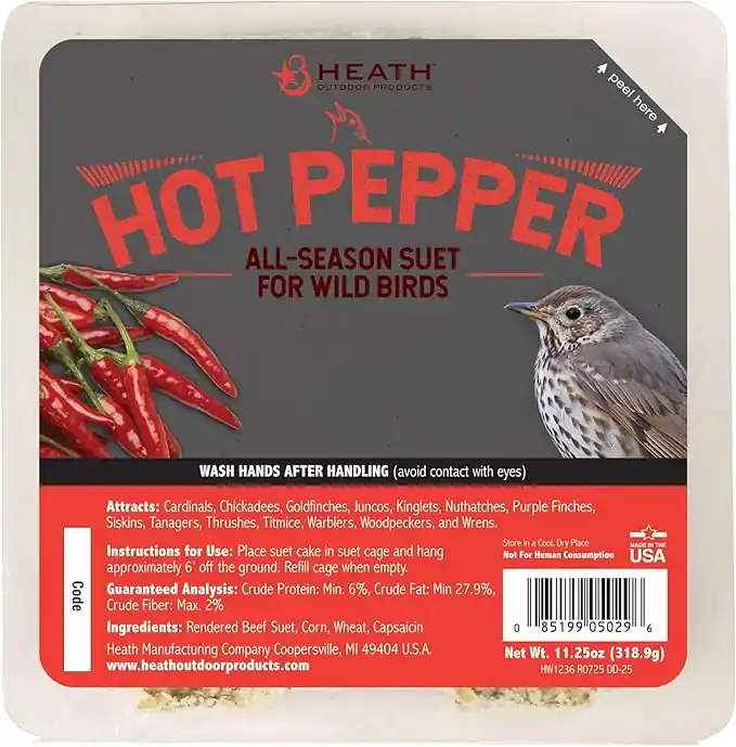 Heath Outdoor Products DD-25 Hot Pepper Suet Cake Natural Blend Squirrel Repelling Capsaicin and All-Season Colorful Songbirds Attractant