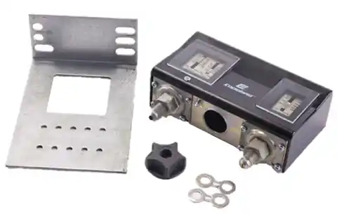 Emerson 985-CP2M-7A Pressure Control, Dual 15-100/100-450 psi 1/4 inches SAE Male Flare