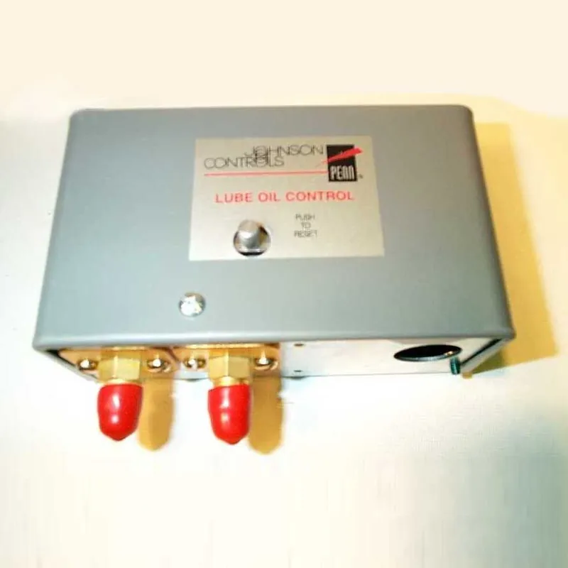 Johnson Controls P145NCA-82 Oil Failure Switch 45 Second 1/4 feet Male Flare Fixed 6.5 psi Manual Reset