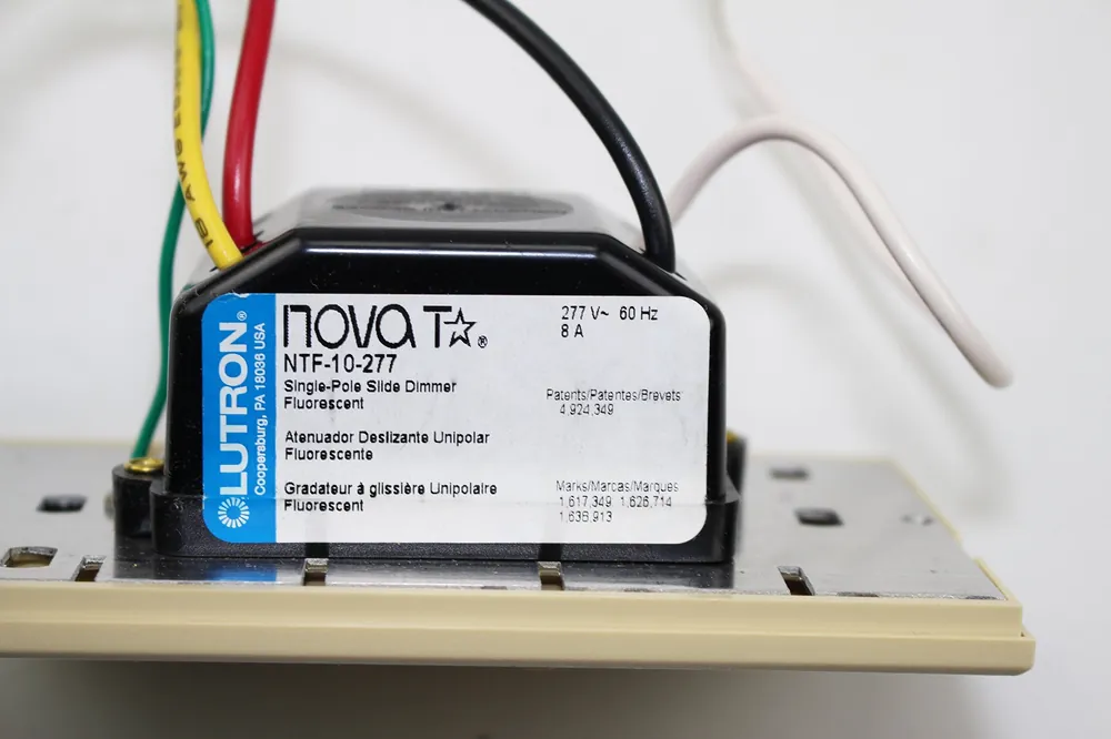 Lutron NTF-10-277-IV Nova T Dimmer, Fluorescent or LED Dimming with 3-Wire Ballasts and Drivers, Single-pole 277V/8A