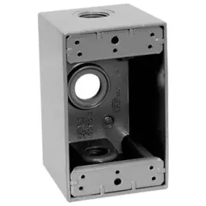 Crouse Hinds TP7082 weatherproof outlet box 24.0 cu in (3) 1 inches outlet holes